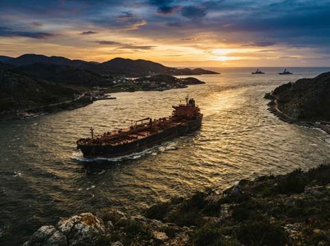 Oil Prices Jump on Renewed US Iran Hostilities